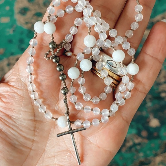 Moonlight🌕ak- White Agate and 🌕Stone Rosary 📿 - Picture 8 of 8